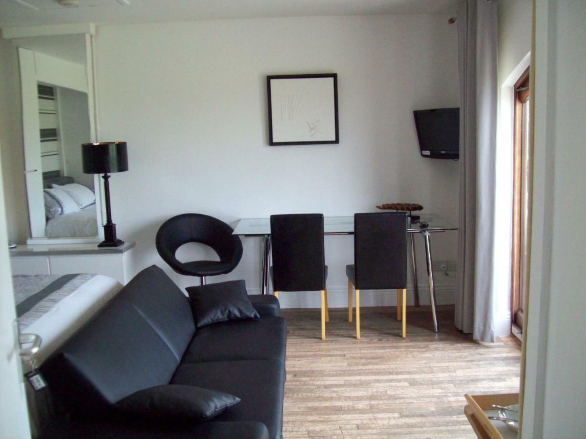 Willow Barn Boutique B&B Worle Екстер'єр фото