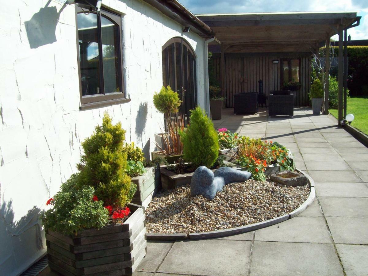 Willow Barn Boutique B&B Worle Екстер'єр фото