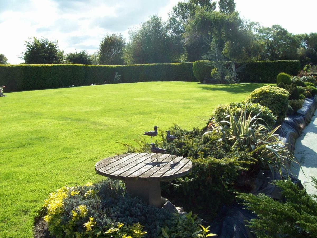 Willow Barn Boutique B&B Worle Екстер'єр фото